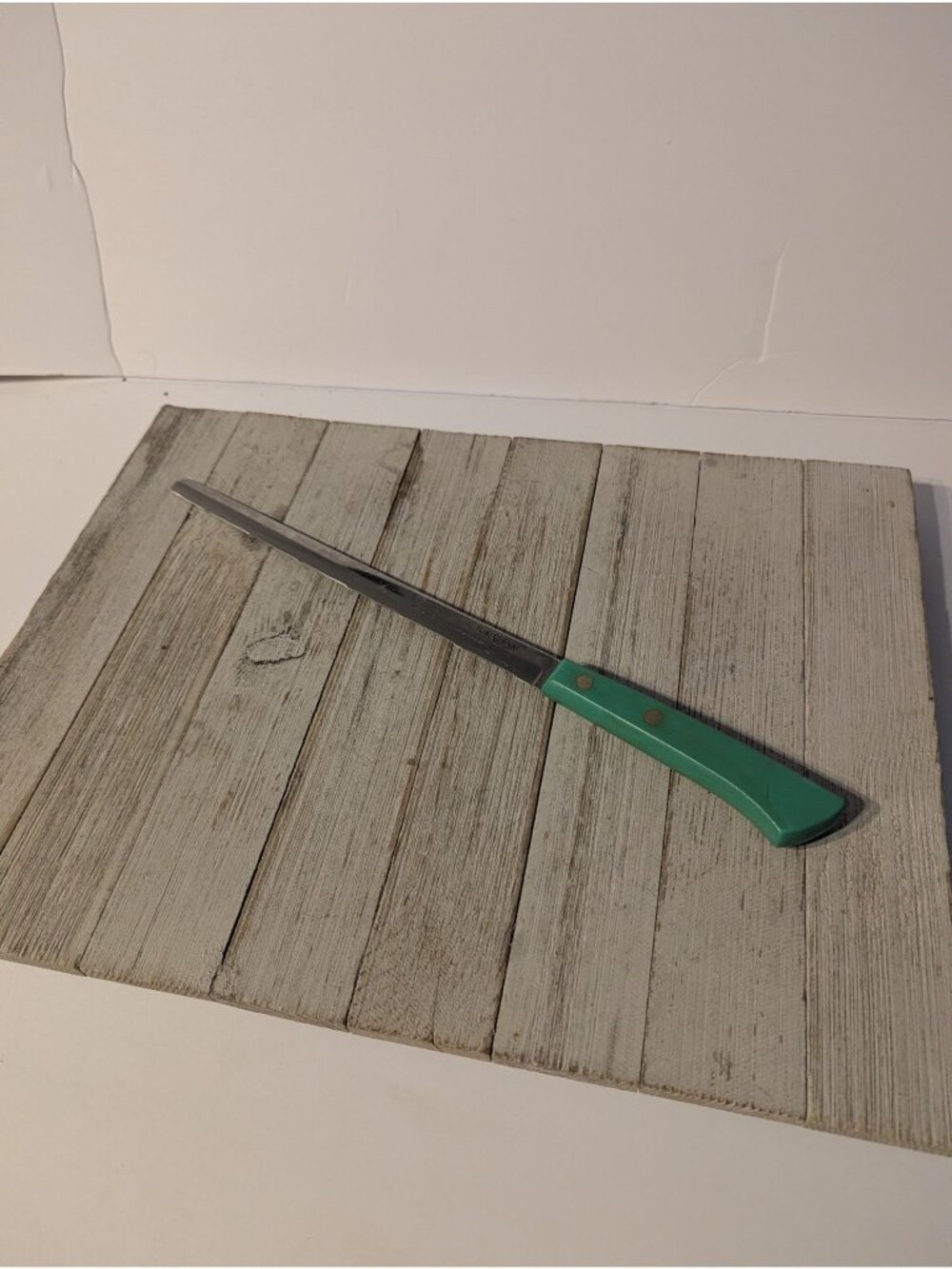 Flint Arrowhead Stainless Steel 9” Bread Slicing Knife Turquoise Handle 14"